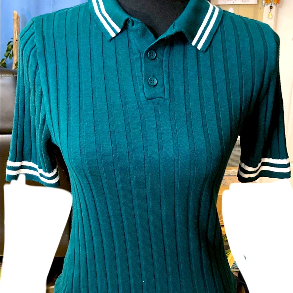 Stretchy preppy green collared shirt Women’s XS
